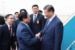 Việt Nam coi phát triển quan hệ với Trung Quốc là ‘ưu tiên hàng đầu’