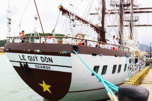 Tàu thuyền Việt Nam : sự cố và hào nhoáng