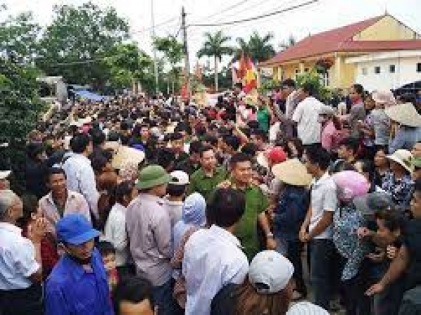 Xung đột đất đai ở Việt Nam