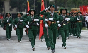 Quốc phòng Việt Nam : không muốn mất lòng một ai