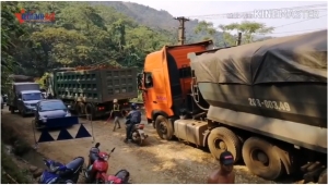 Du học sinh trồng cần sa, xe tải từ Lào cày nát quốc lộ Việt Nam