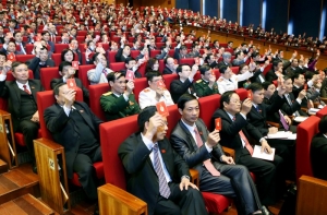 Việt Nam với bộ máy &#039;trục lợi&#039; và nhân sự Đảng trước Đại hội 13