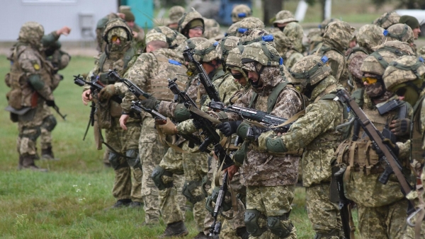 Điểm báo Pháp - Điều quân hỗ trợ Ukraine ?