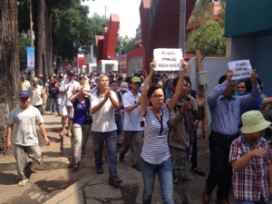 Đảng cộng sản Việt Nam có đang ngóng chờ &quot;biểu tình tự phát&quot; ?